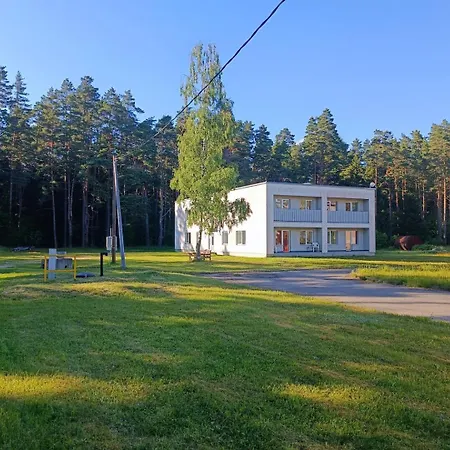 Apartament Vormsi Ohvitseride Maja Korter Nr 4 *