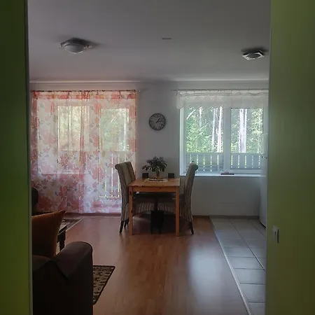 Apartament Vormsi Ohvitseride Maja Korter Nr 4 Hullo