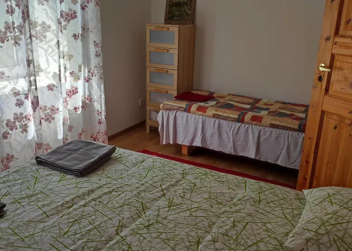 Vormsi Ohvitseride Maja Korter Nr 4 *